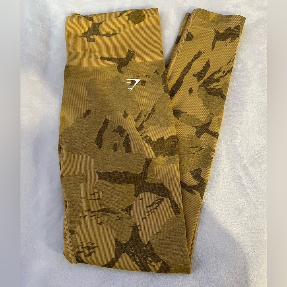 Gymshark Adapt Camo Seamless Leggings - Savanna | Yellow